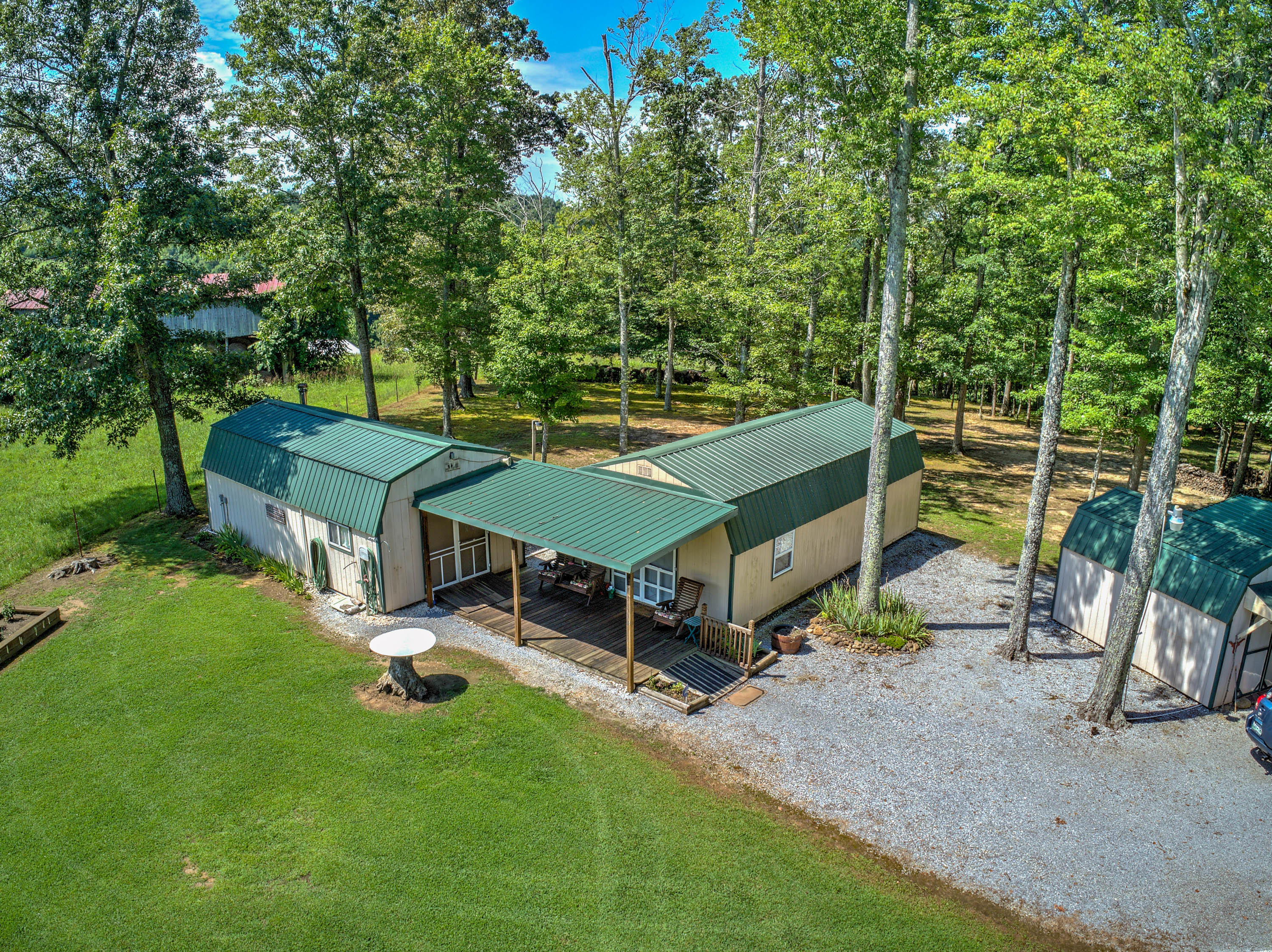 875 Frank Roberts Road Afton, TN 37616 - Photo 27 of 35 875 Frank Roberts Rd-30