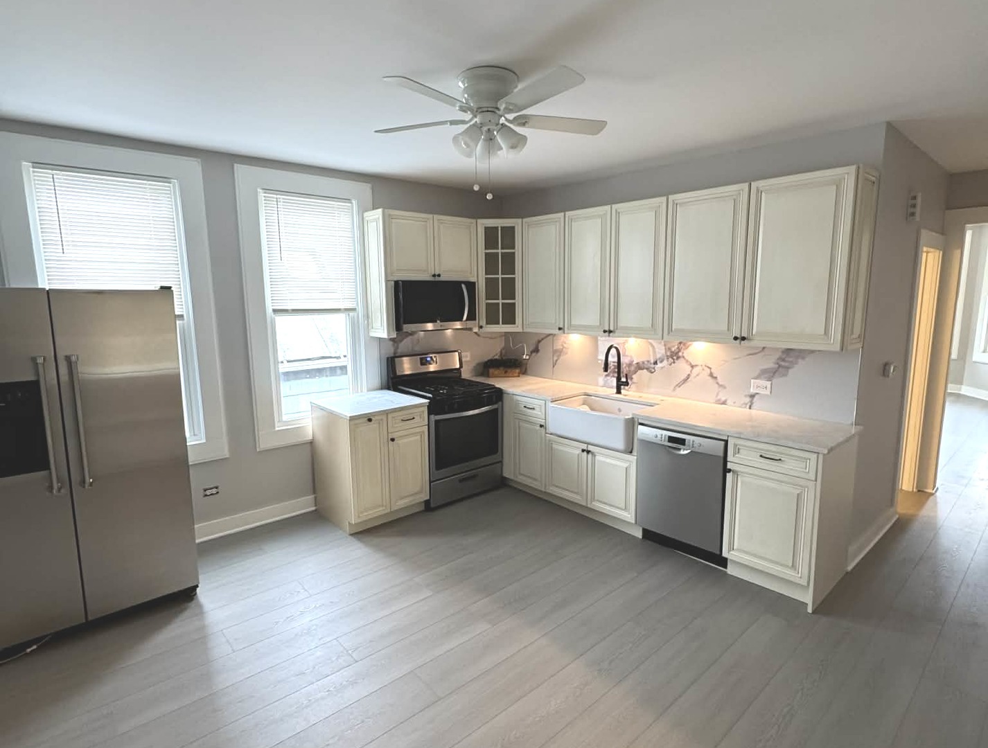 2324 Clarence Avenue, Unit 2 Berwyn, IL 60402 - Photo 5 of 13