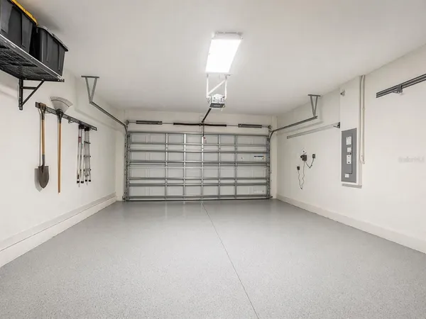 a view of a garage room