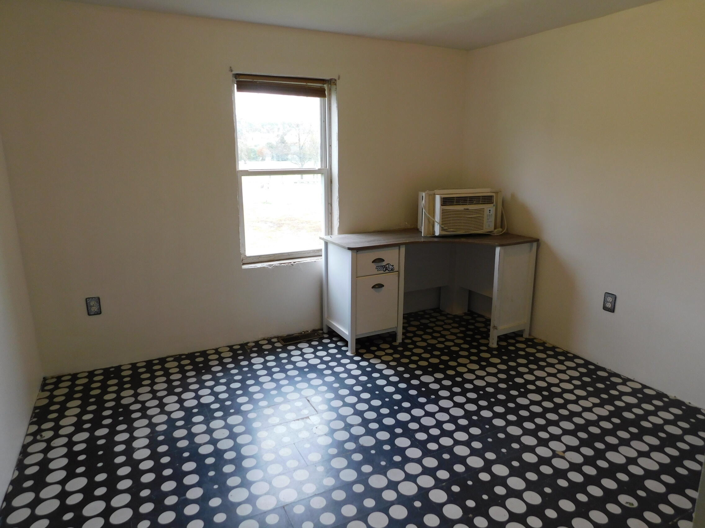 515 Waterville Road Skowhegan, ME 04976 - Photo 15 of 17 DSCN1673