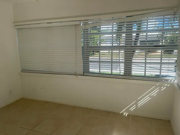 $2,240 | 327 Ocean Breeze, Unit 1, Lake Worth Beach, FL 33460