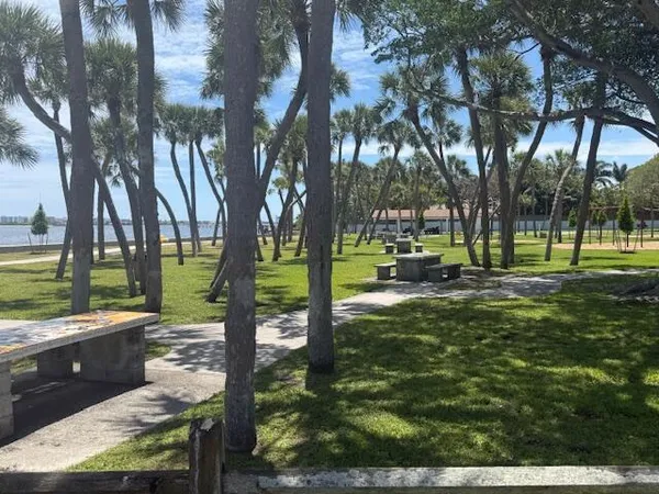 $2,140 | 327 Ocean Breeze, Unit 1, Lake Worth Beach, FL 33460