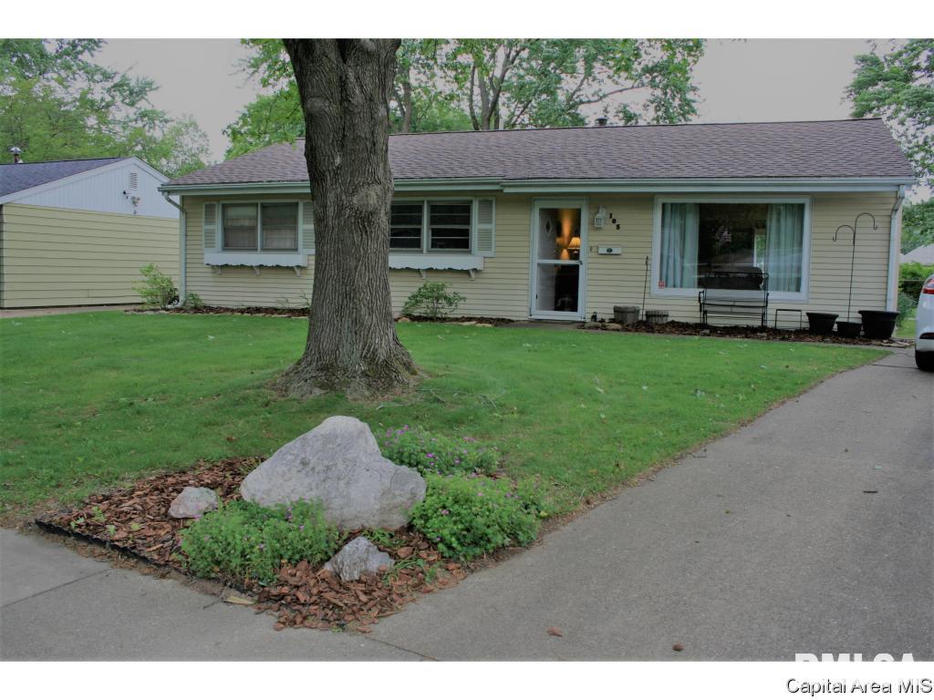 105 Dawn Drive Springfield, IL 62702 - Photo 2 of 18