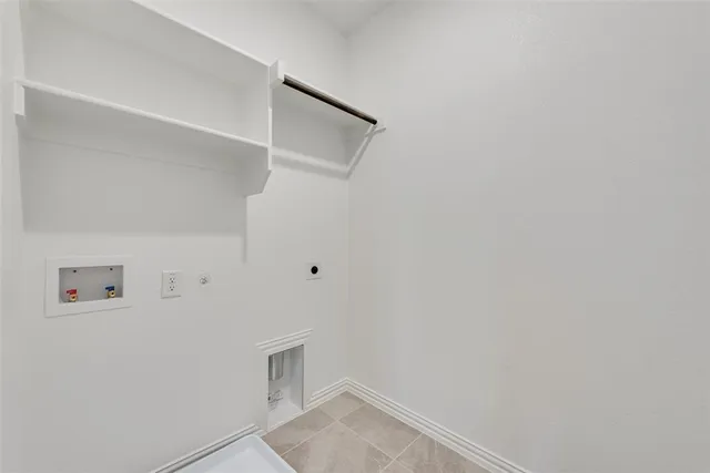 $363,590 | 808 Hayes Court, Crowley, TX 76036