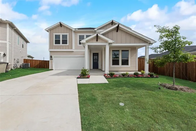 $363,590 | 808 Hayes Court, Crowley, TX 76036
