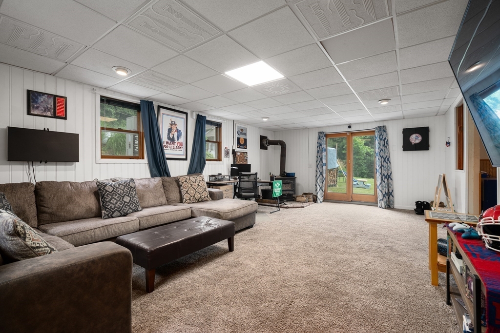198 Lower Gore Road Webster, MA 01570 - Photo 18 of 37