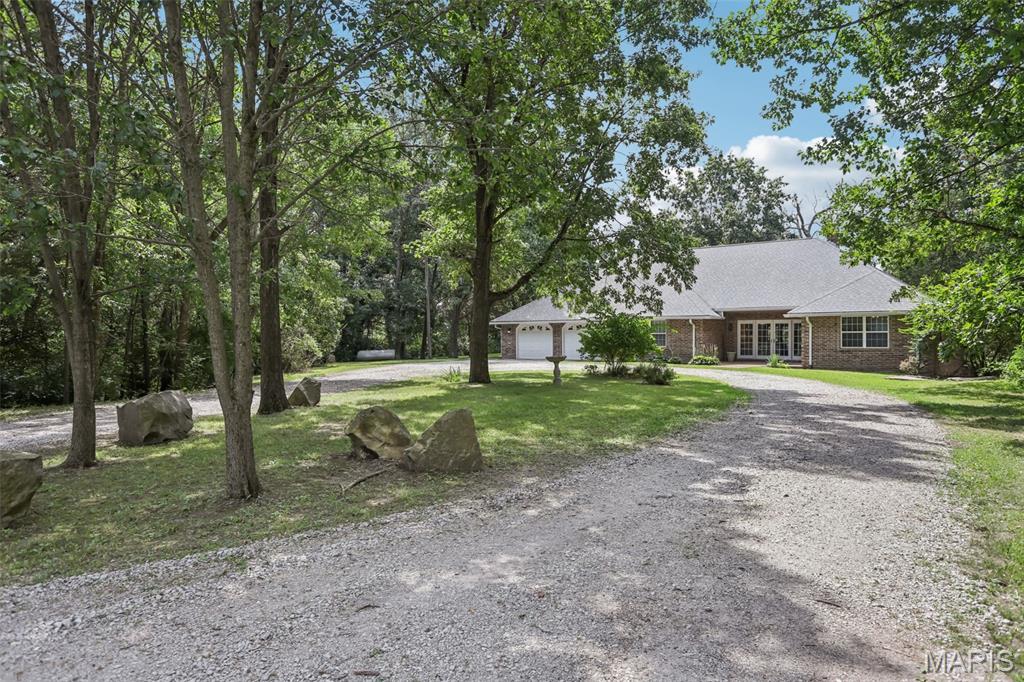 31470 East Bartlett Road Brighton, IL 62012 - Photo 9 of 52