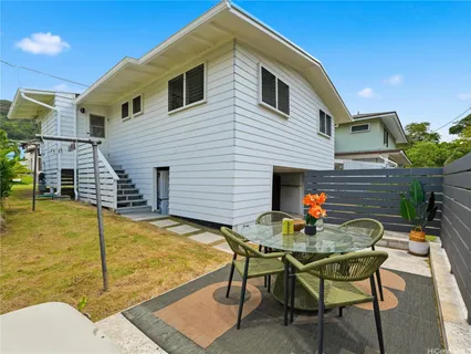 $1,049,000 | 2631 Namauu Drive, Honolulu, HI 96817