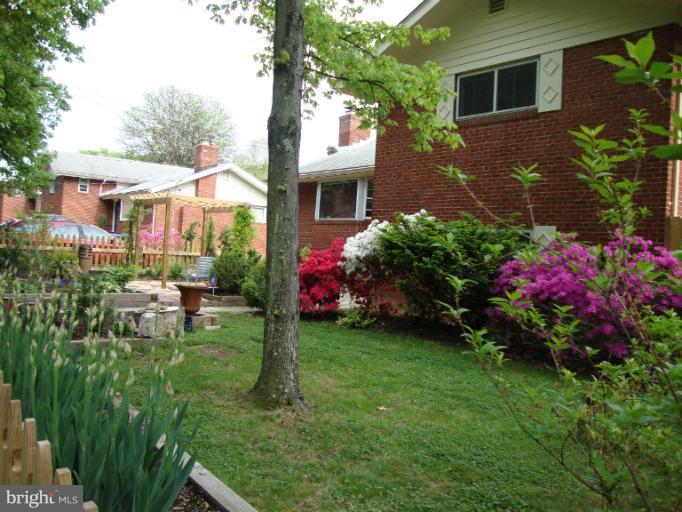 1908 Franwall Avenue Silver Spring, MD 20902 - Photo 15 of 29 Springtime