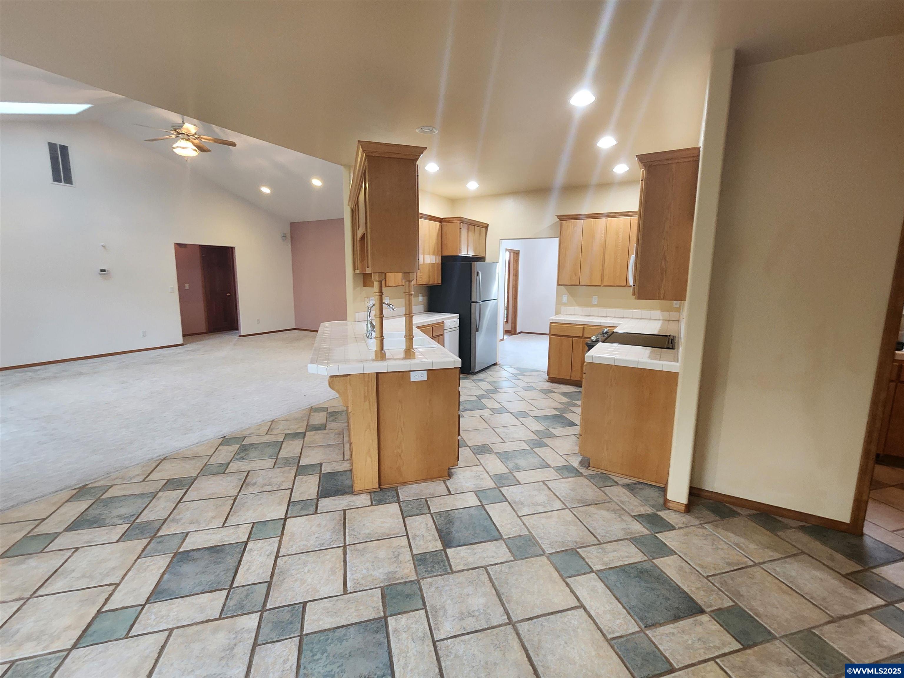 35628 Knox Butte Road East Albany, OR 97322 - Photo 11 of 49 Gallery Image 11