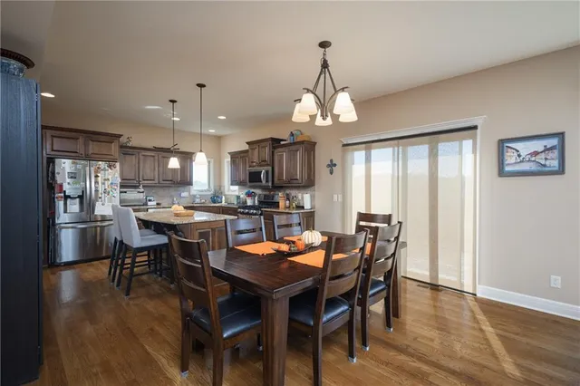 $460,000 | 1814 Cayhill Court, Warrensburg, MO 64093