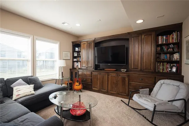 $460,000 | 1814 Cayhill Court, Warrensburg, MO 64093