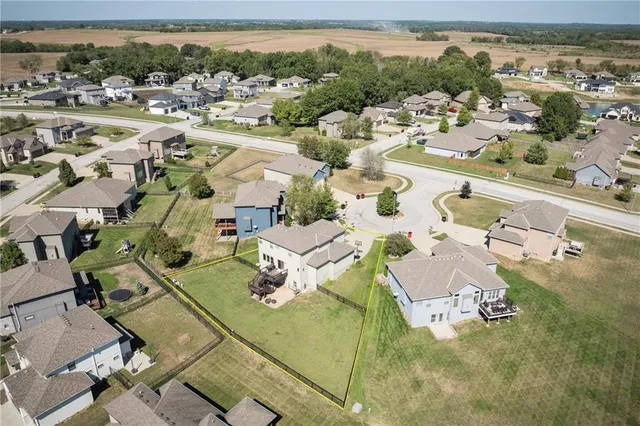 $460,000 | 1814 Cayhill Court, Warrensburg, MO 64093