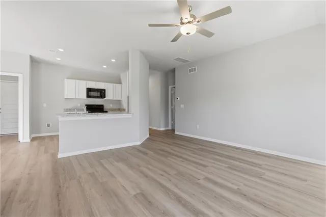 $347,685 | 533 North Persimmon Street, Gardner, KS 66030