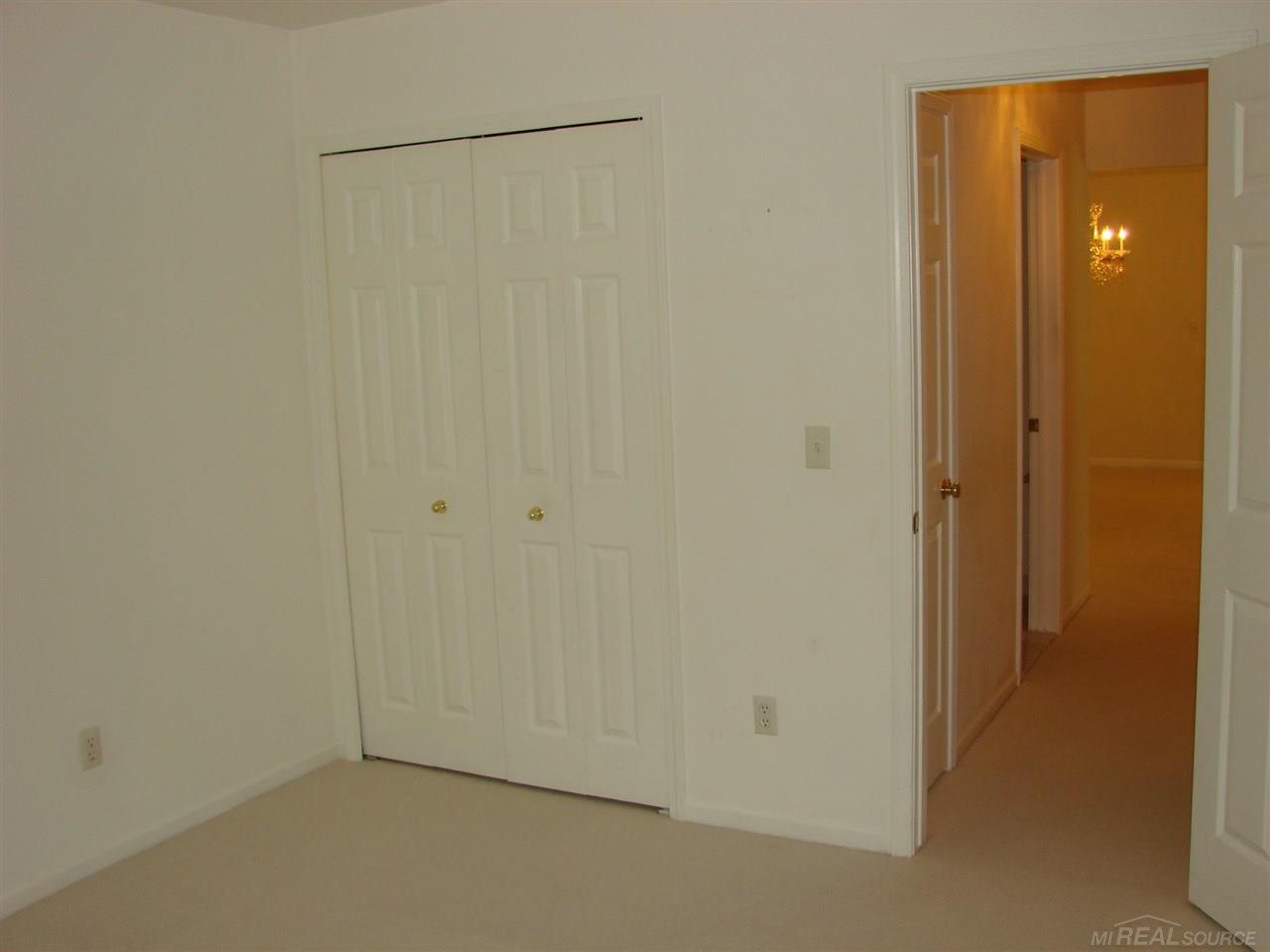 5898 Dawn Ridge Drive Troy, MI 48098 - Photo 31 of 52