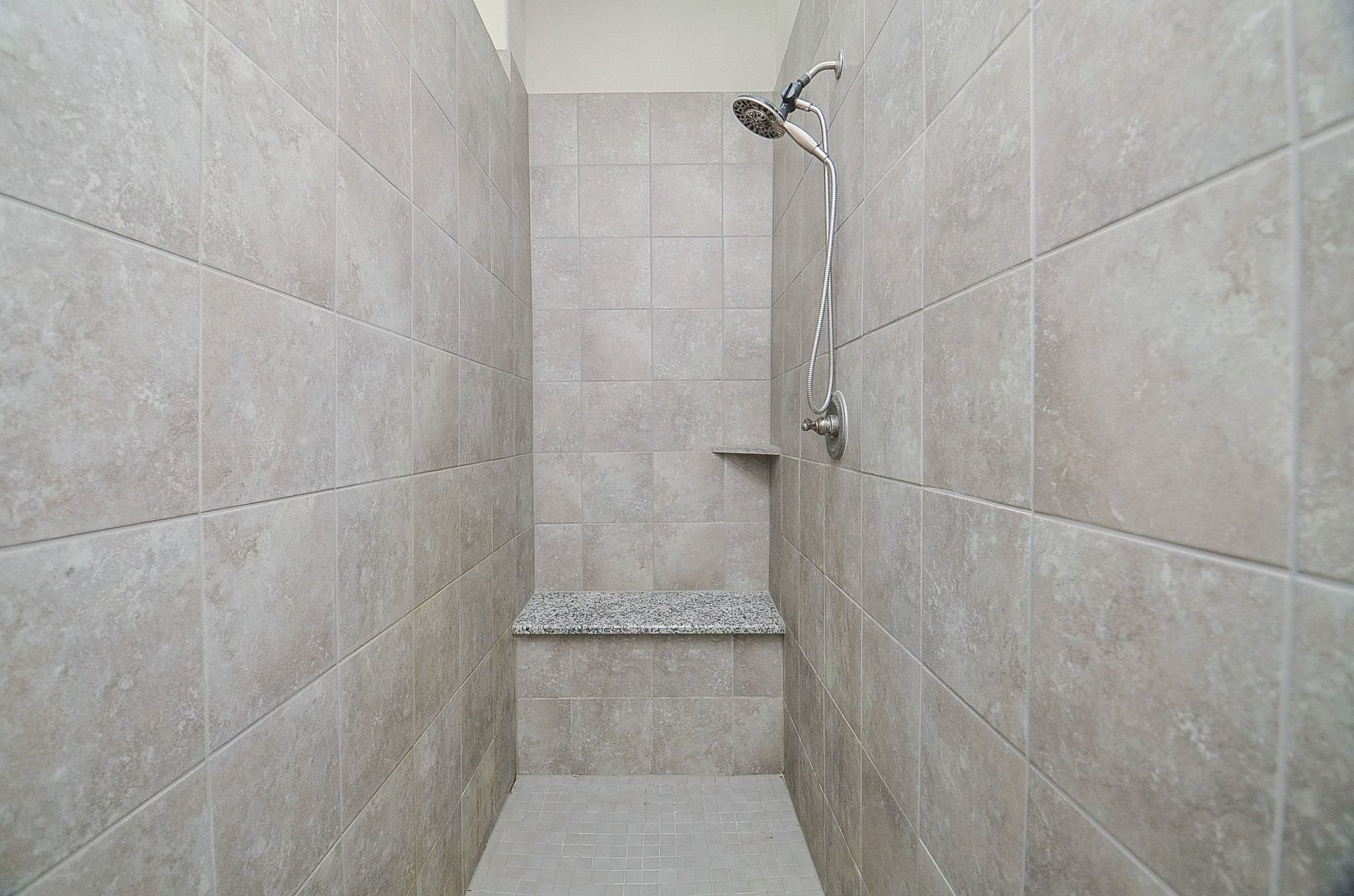 2714 Topaz Cove Lane Rosharon, TX 77583 - Photo 29 of 50 a bathroom with a shower