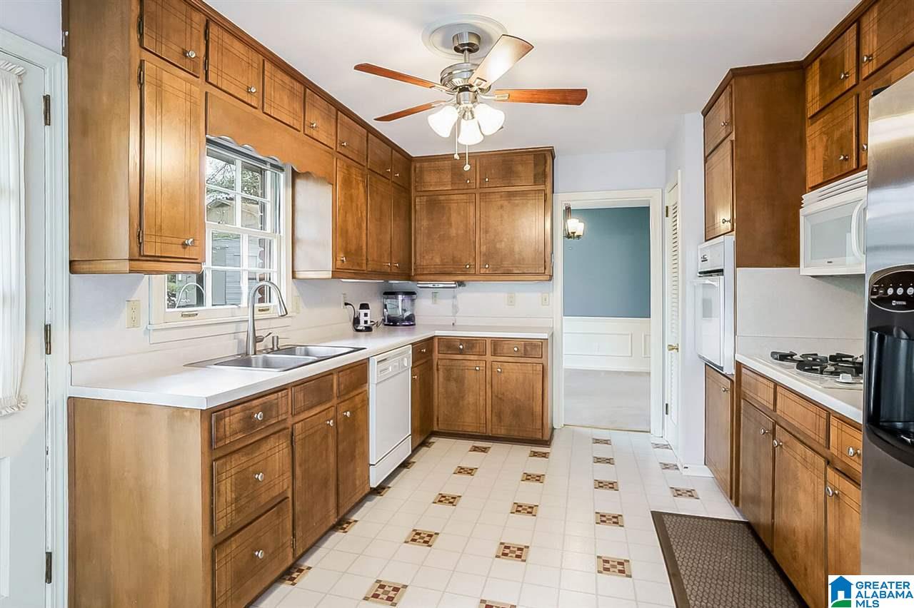 3233 Tyrol Road Birmingham, AL 35216 - Photo 12 of 40