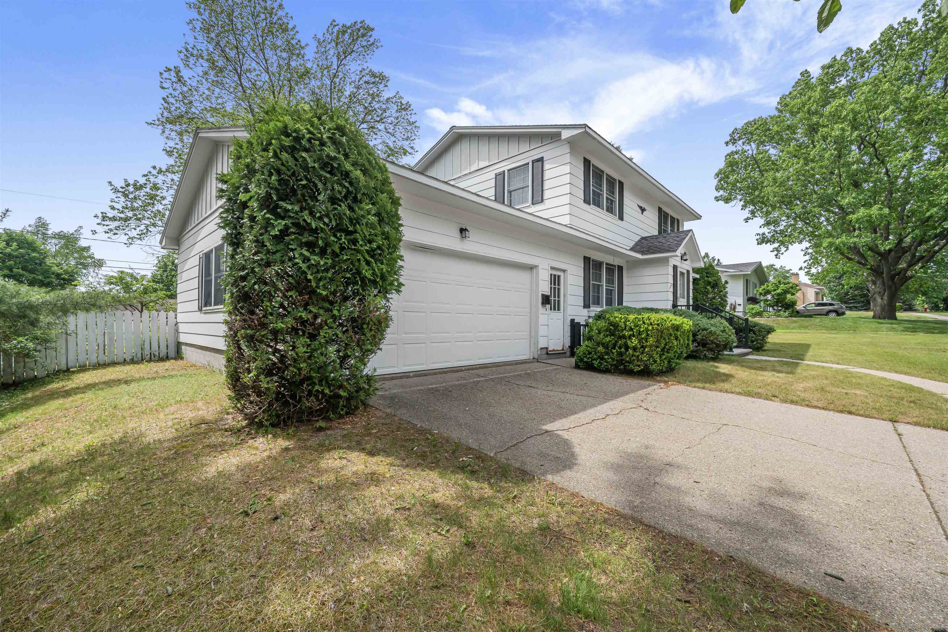 424 Crestview Street Cadillac, MI 49601 - Photo 58 of 62 1946655-9611fbca-6d41-4c69-a7ba-66c103fb0d46.JPG