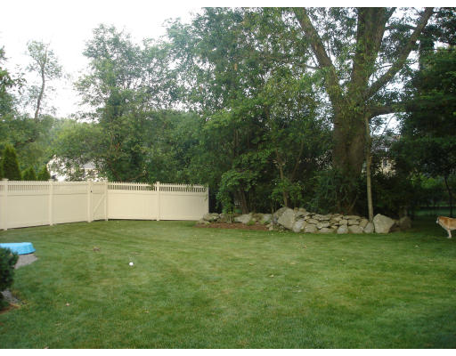 16 Smith Road Mansfield, MA 02048 - Photo 11 of 11 Gallery Image 11
