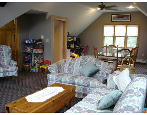 16 Smith Road Mansfield, MA 02048 - Photo 9 of 11 Gallery Image 9