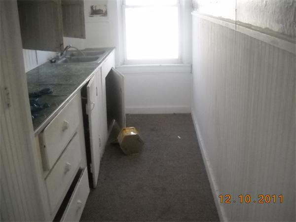 22 Robinson Street Webster, MA 01570 - Photo 11 of 20