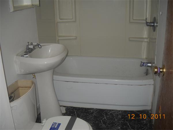 22 Robinson Street Webster, MA 01570 - Photo 6 of 20