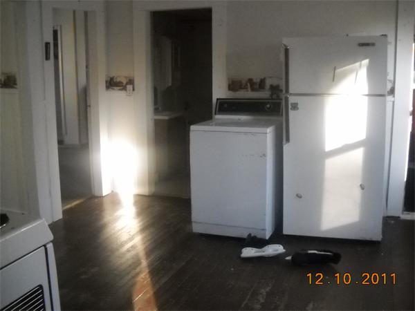 22 Robinson Street Webster, MA 01570 - Photo 9 of 20