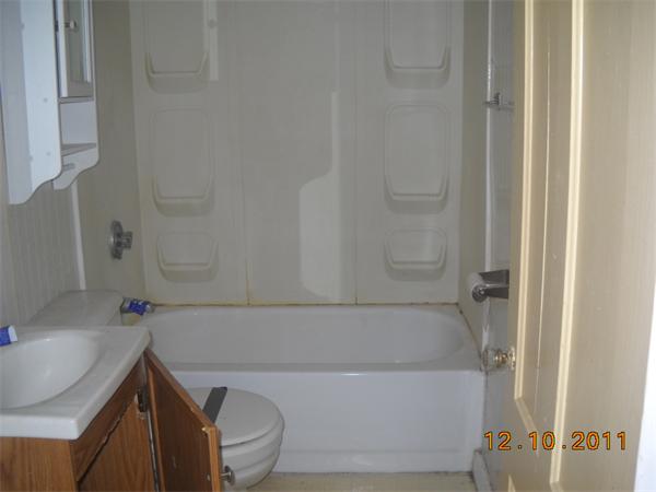 22 Robinson Street Webster, MA 01570 - Photo 10 of 20