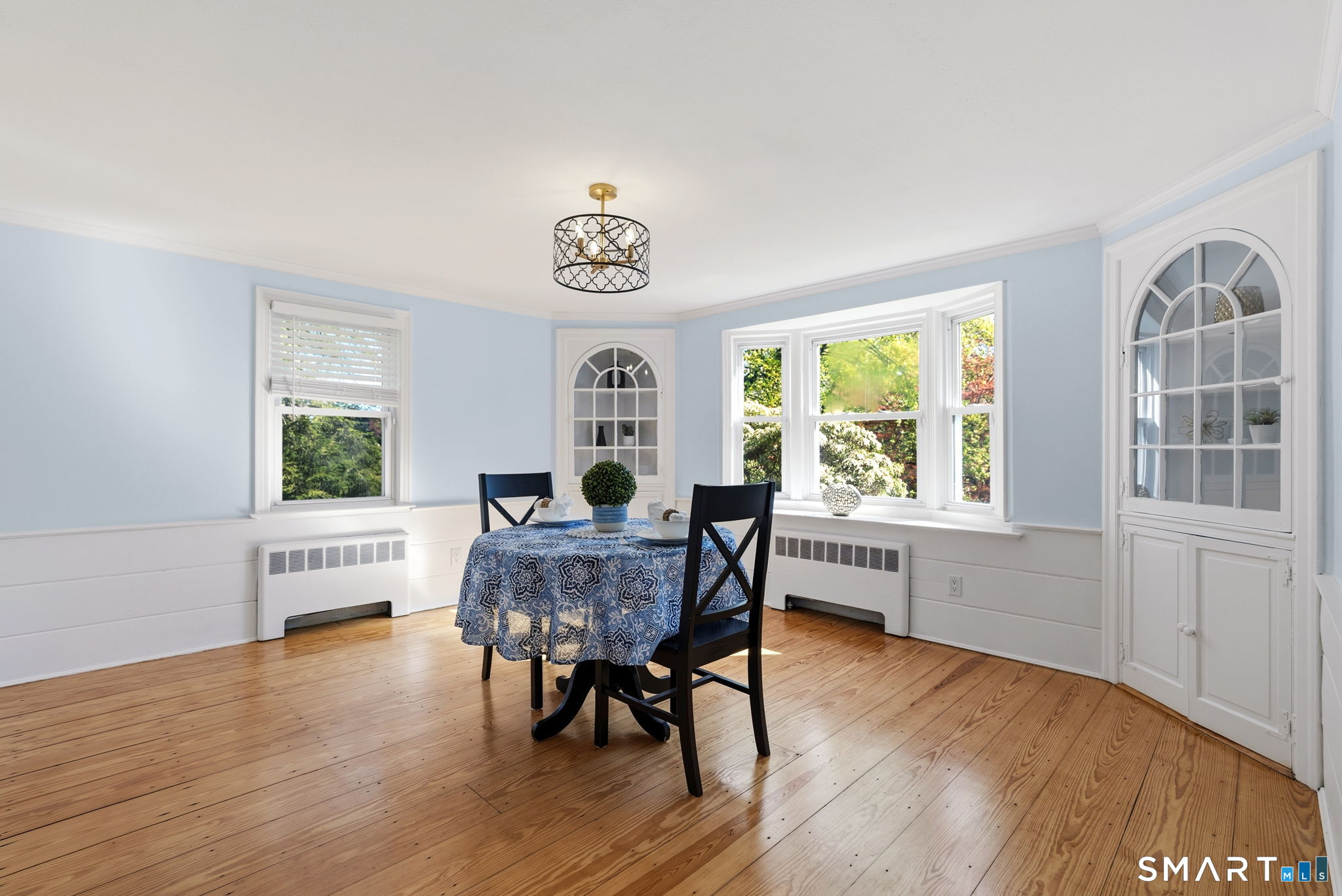 59 Thornbush Road Wethersfield, CT 06109 - Photo 5 of 33 wide plank hardwood floors, built-ins and lots of natural light