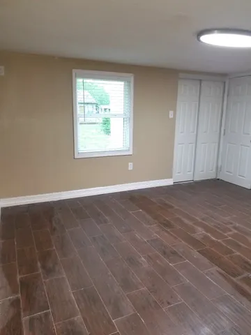 $975 | 5631 Belarbor Street, Houston, TX 77033