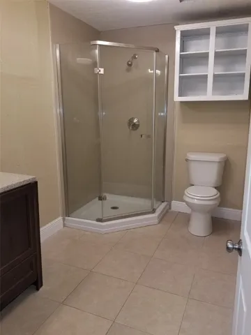 $975 | 5631 Belarbor Street, Houston, TX 77033