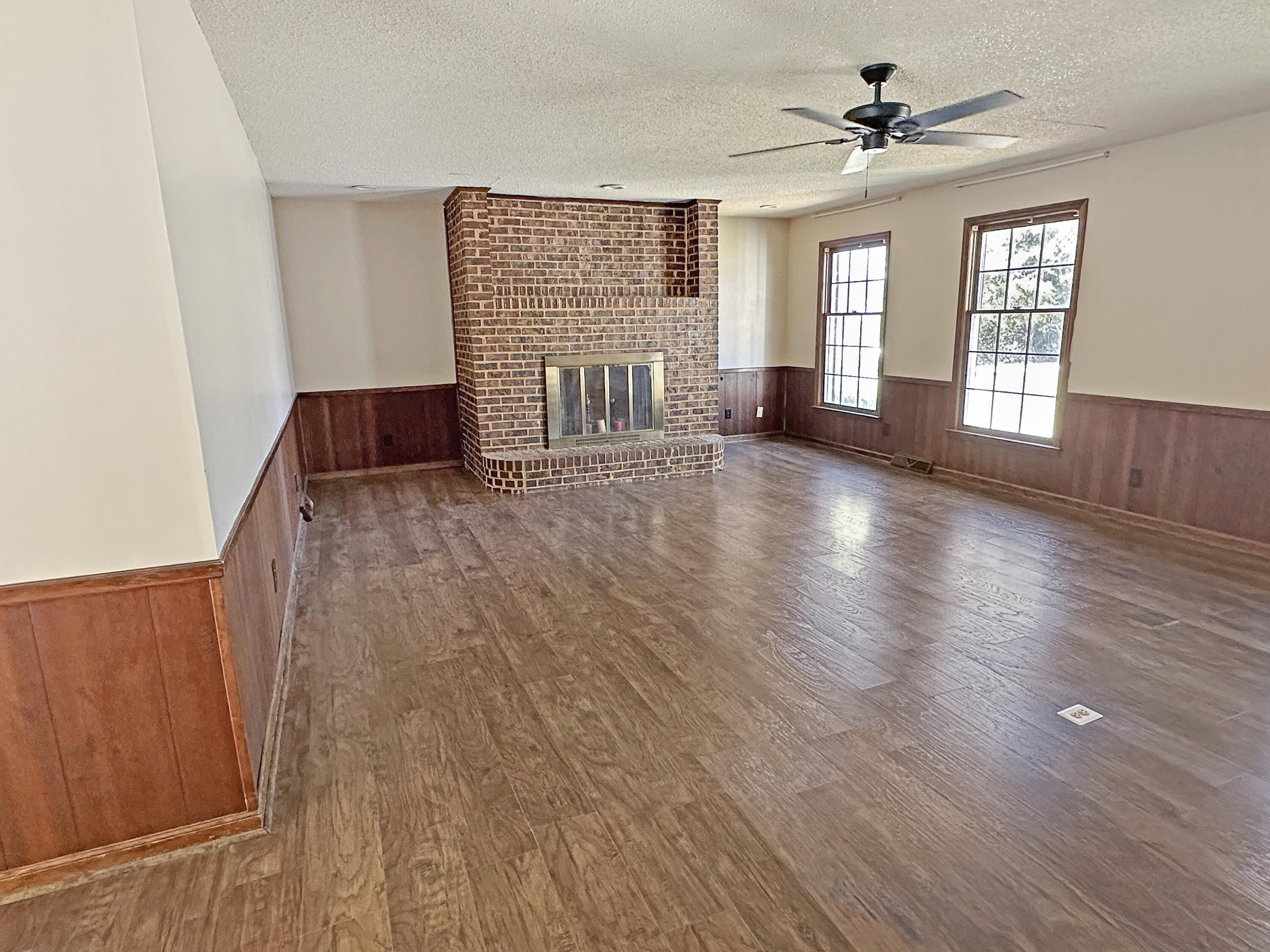 243 Country Club Boulevard St. George, SC 29477 - Photo 5 of 14 IMG_2142