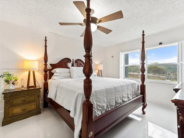 $200,000 | 200 Diplomat Parkway, Unit 424, Hallandale Beach, FL 33009