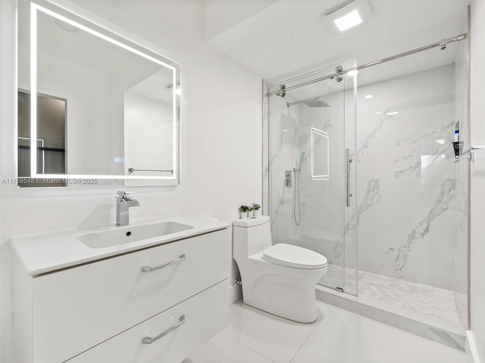 200 Diplomat Parkway, Unit 424 Hallandale Beach, FL 33009 - Photo 13 of 21