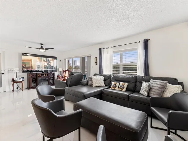 $200,000 | 200 Diplomat Parkway, Unit 424, Hallandale Beach, FL 33009