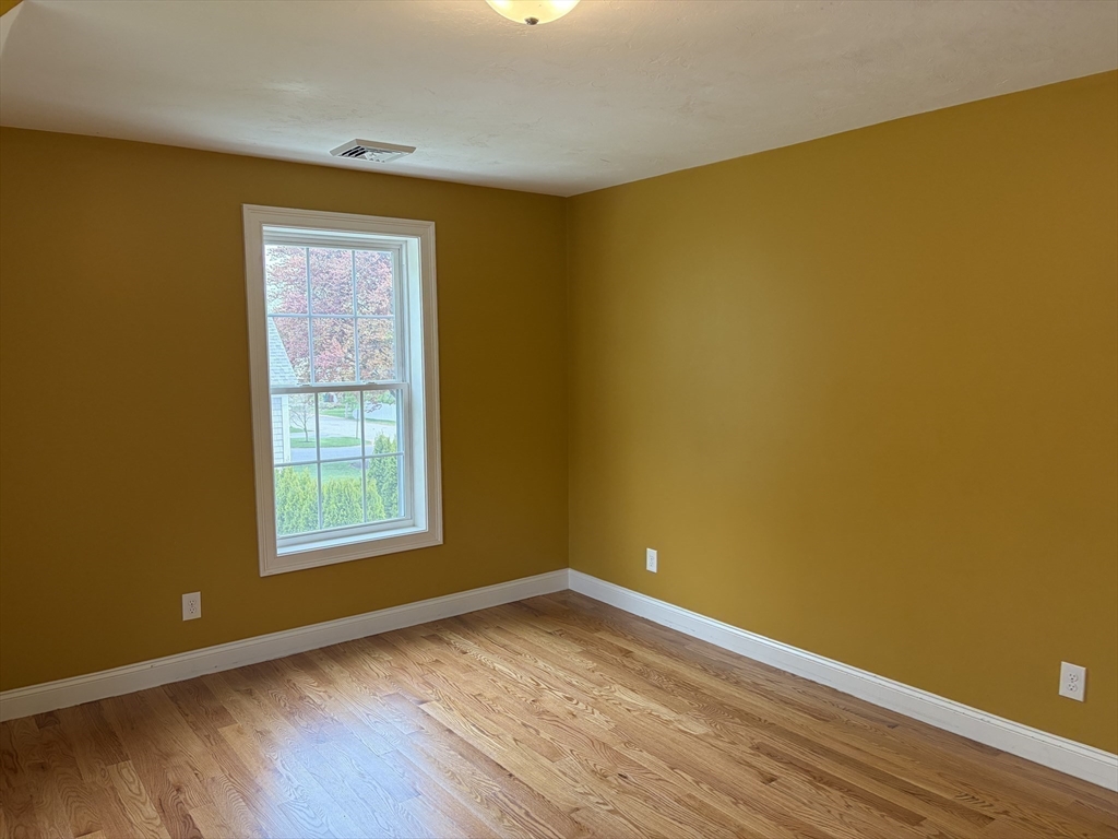 87 Dancause Road Lowell, MA 01852 - Photo 9 of 23