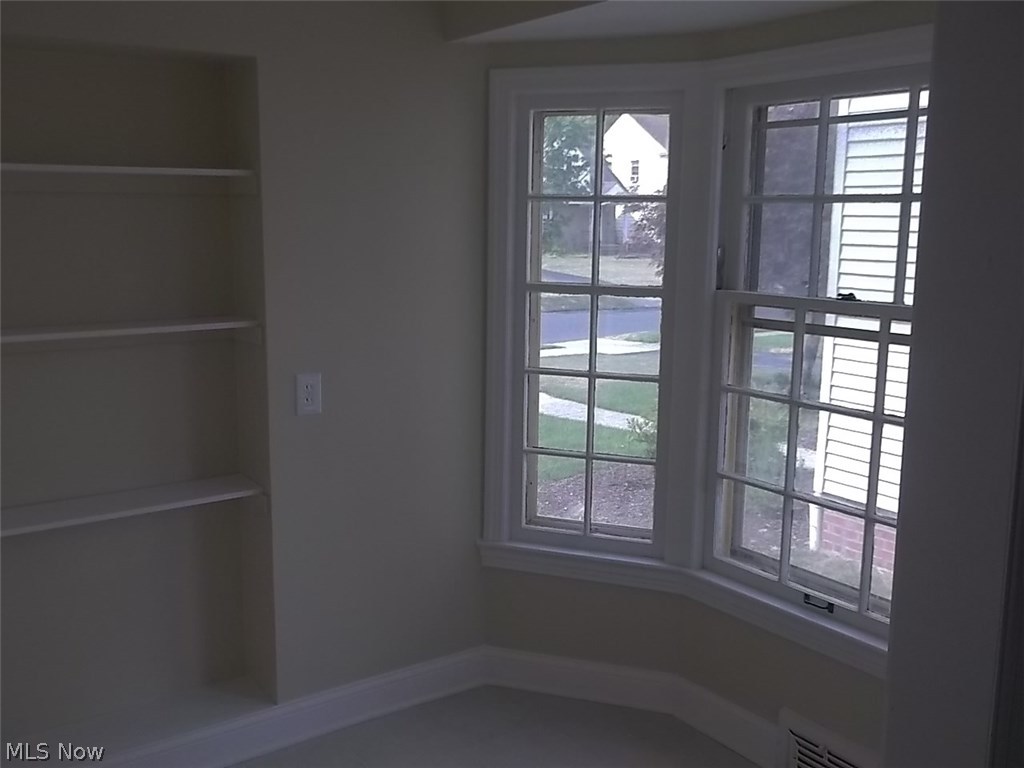 3751 Bainbridge Road Cleveland Heights, OH 44118 - Photo 19 of 32