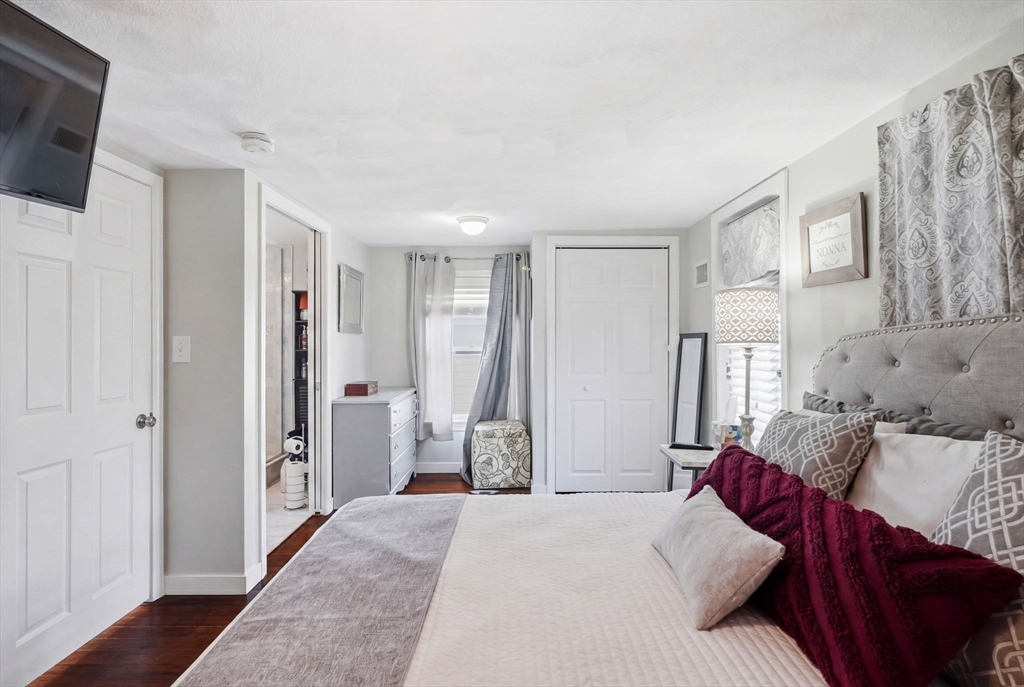 27 Billows Street Winthrop, MA 02152 - Photo 16 of 25