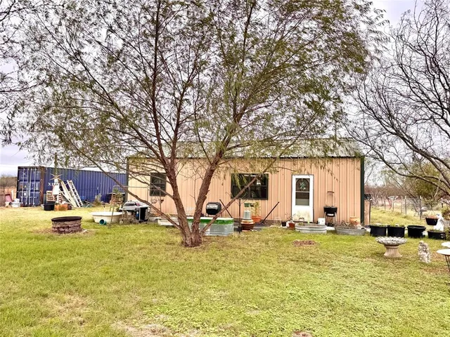 $315,000 | 869 State Highway 171, Hubbard, TX 76648