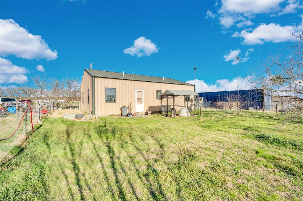 869 State Highway 171 Hubbard, TX 76648 - Photo 18 of 27