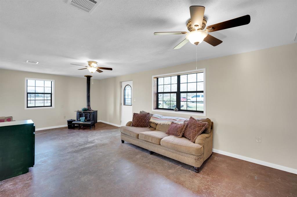 869 State Highway 171 Hubbard, TX 76648 - Photo 4 of 27