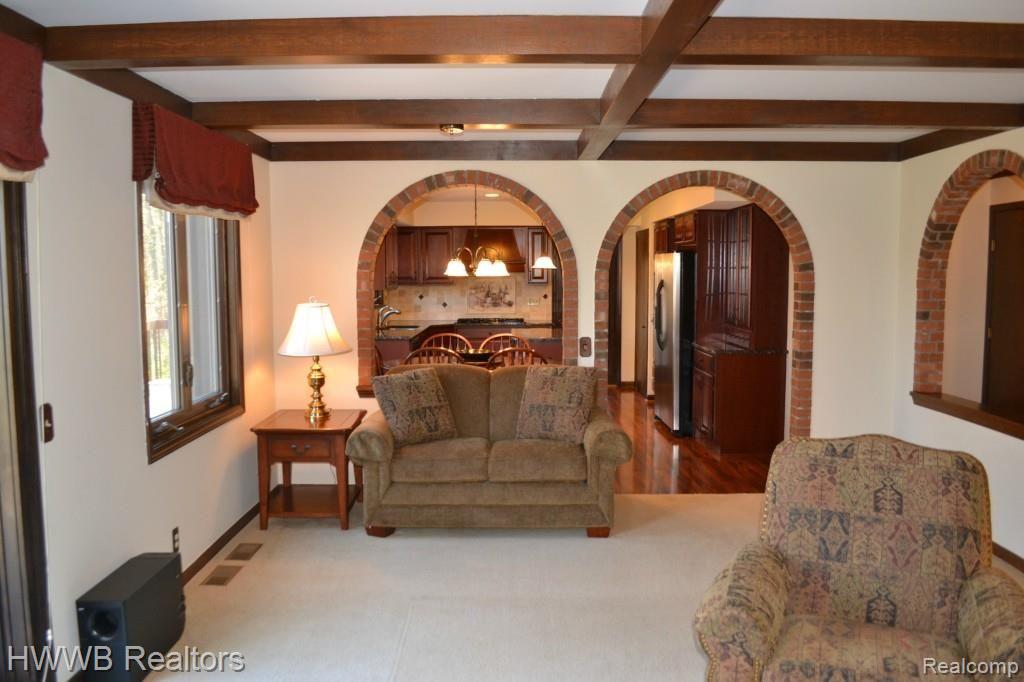 5205 Old Mill Road Rochester, MI 48306 - Photo 11 of 61 10-Family Room to Kitchen.jpg