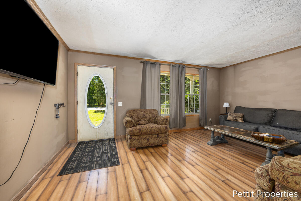 2481 Bauer Road Jenison, MI 49428 - Photo 4 of 30 2481-Bauer_004