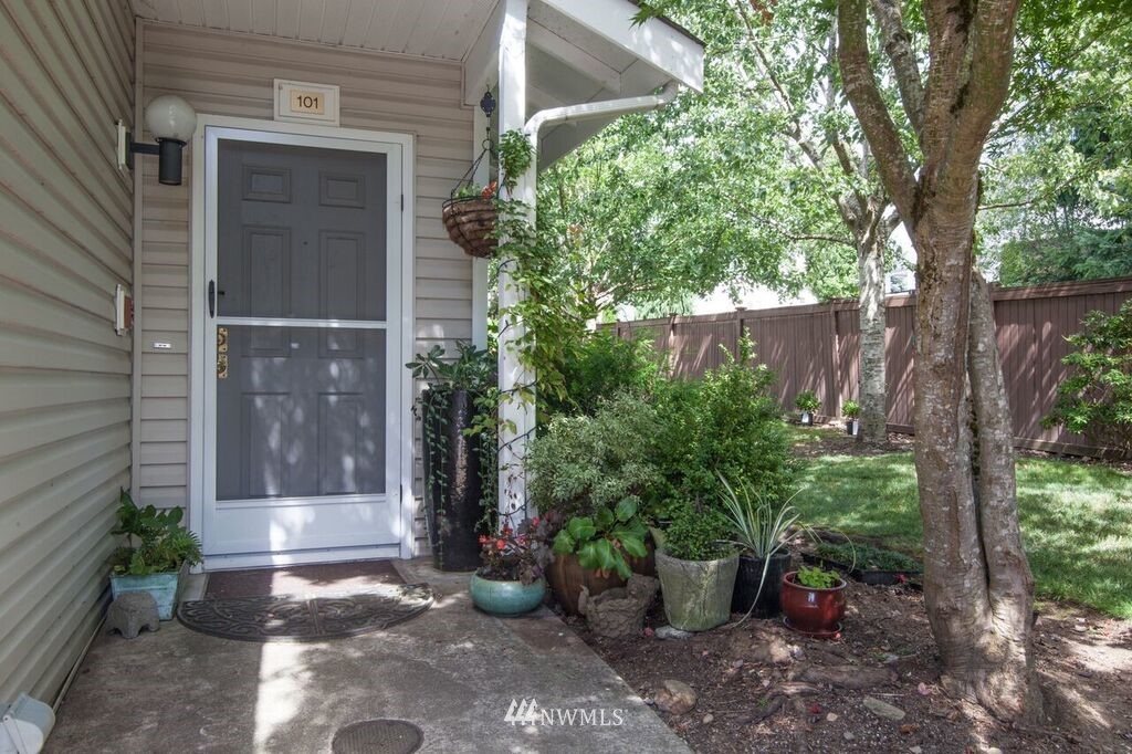 475 Queen Avenue Northeast, Unit 101 Renton, WA 98056 - Photo 14 of 22 Gallery Image 14