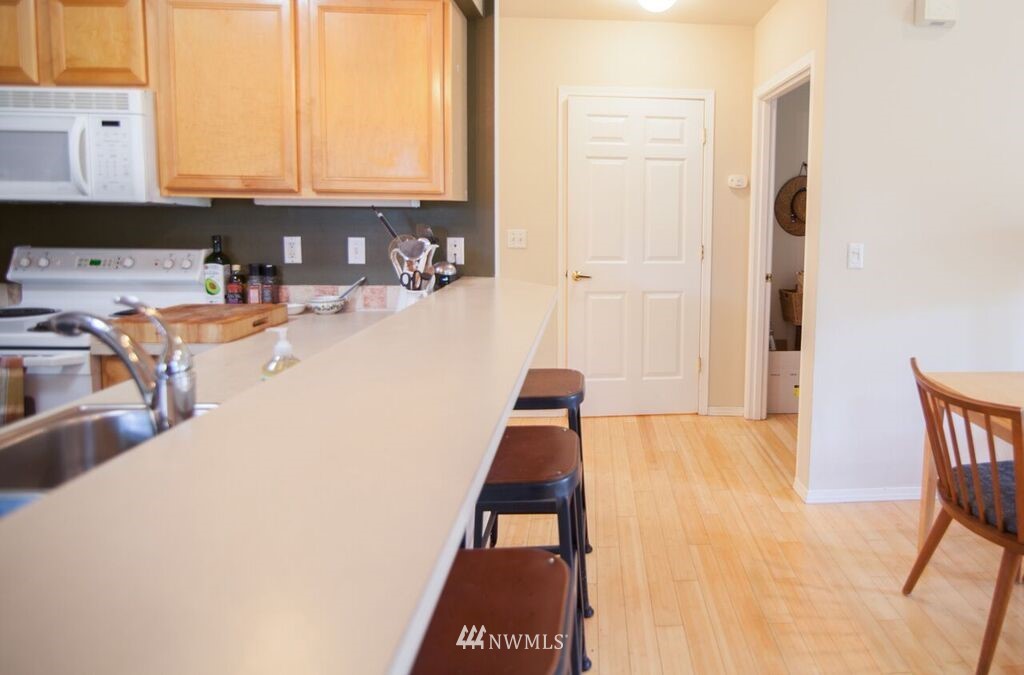 475 Queen Avenue Northeast, Unit 101 Renton, WA 98056 - Photo 17 of 22 Gallery Image 17