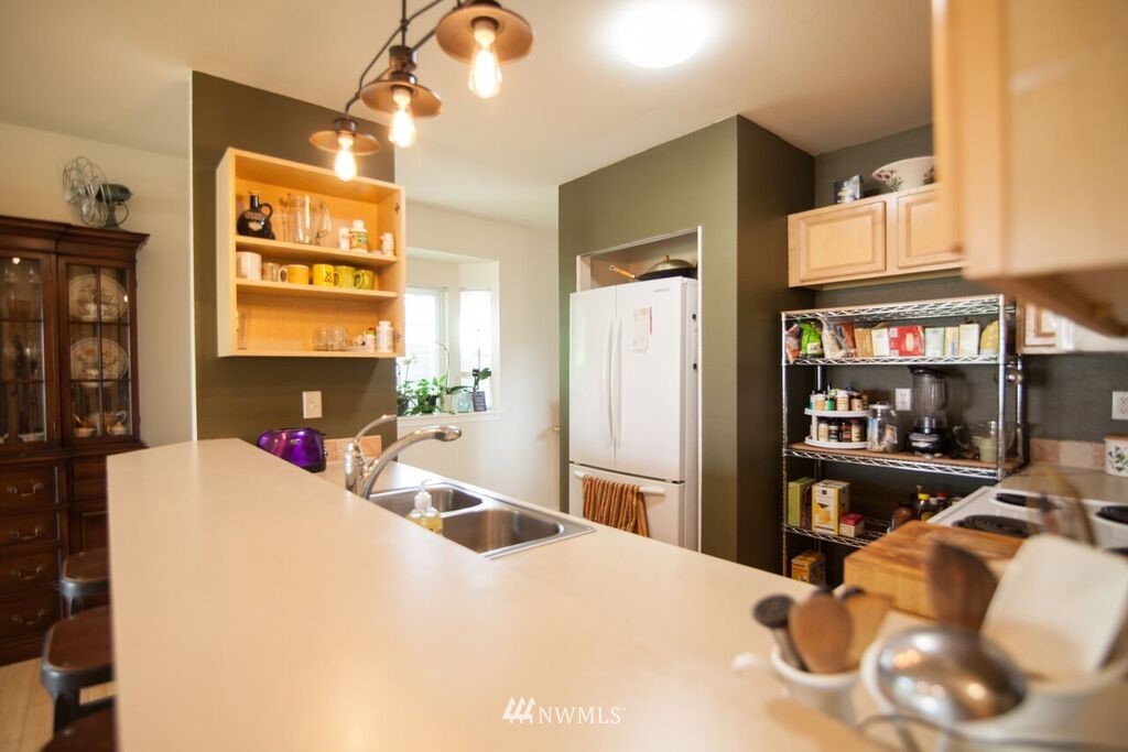 475 Queen Avenue Northeast, Unit 101 Renton, WA 98056 - Photo 19 of 22 Gallery Image 19