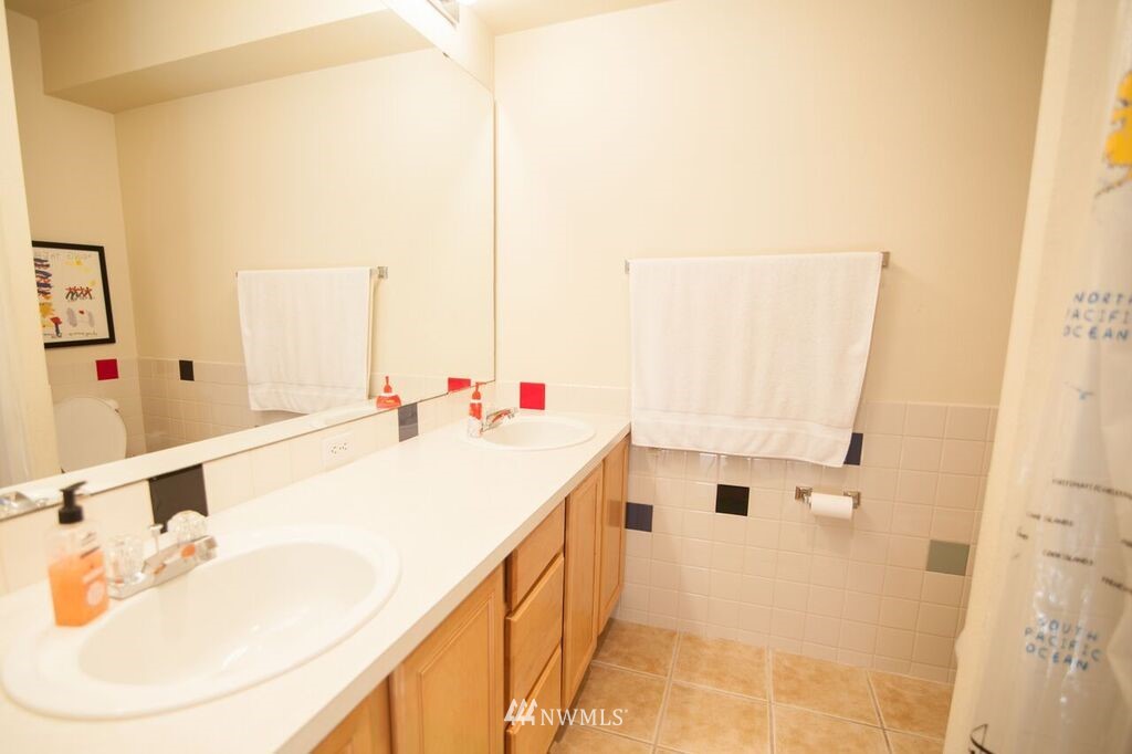 475 Queen Avenue Northeast, Unit 101 Renton, WA 98056 - Photo 21 of 22 Gallery Image 21