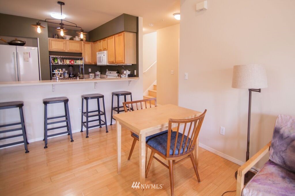 475 Queen Avenue Northeast, Unit 101 Renton, WA 98056 - Photo 4 of 22 Gallery Image 4