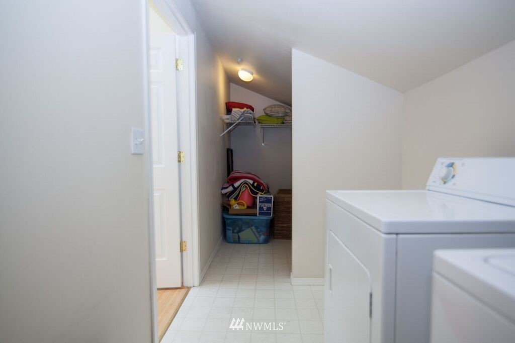 475 Queen Avenue Northeast, Unit 101 Renton, WA 98056 - Photo 7 of 22 Gallery Image 7