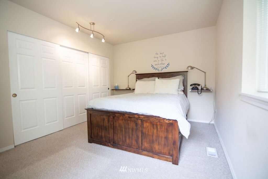 475 Queen Avenue Northeast, Unit 101 Renton, WA 98056 - Photo 8 of 22 Gallery Image 8